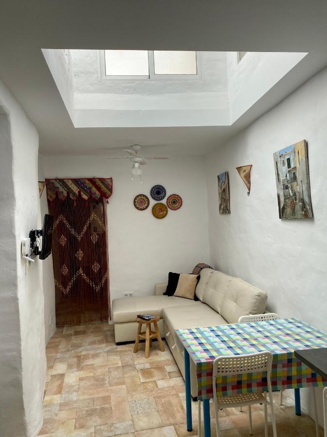 Cheerful One Bedroom Townhouse With Patio Archez Exterior photo